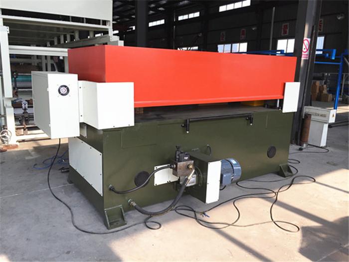 4 column cutting machine.jpg